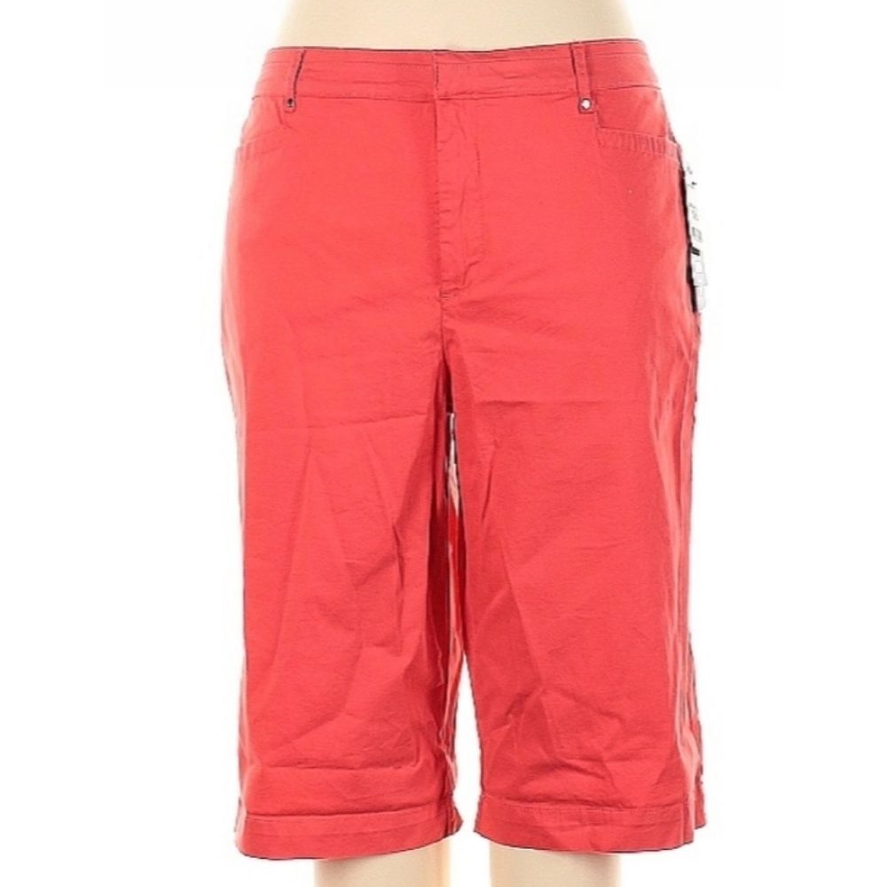 NWT Bandolino Ivette Bermuda Shorts‎ Size 16